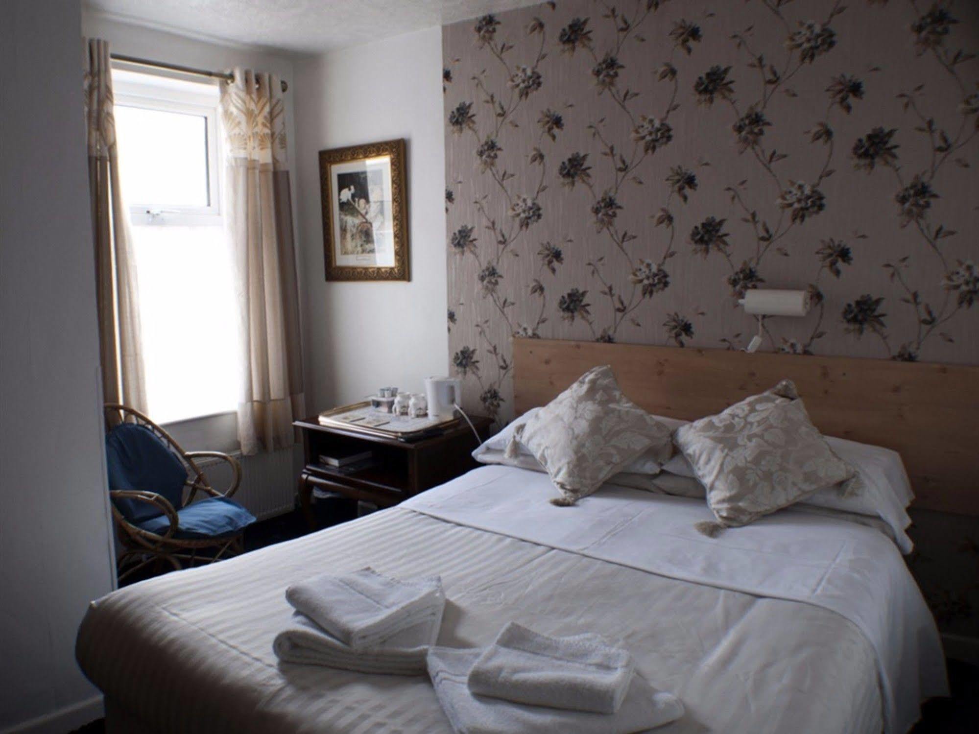 The Highfield Private Hotel Blackpool Extérieur photo