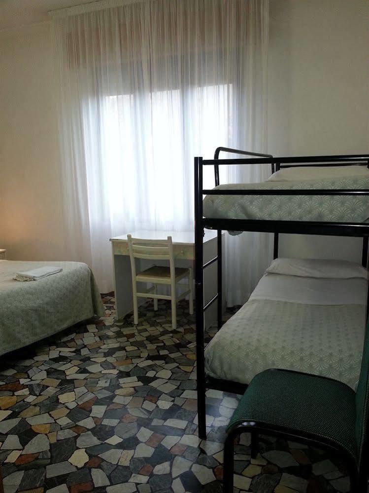 Hotel Clodia Chioggia Extérieur photo