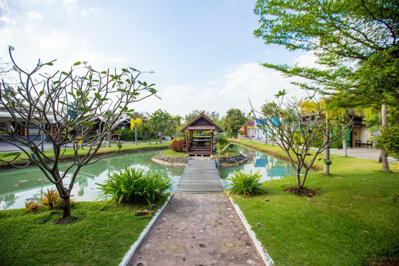 Jintana Resort Buriram Extérieur photo