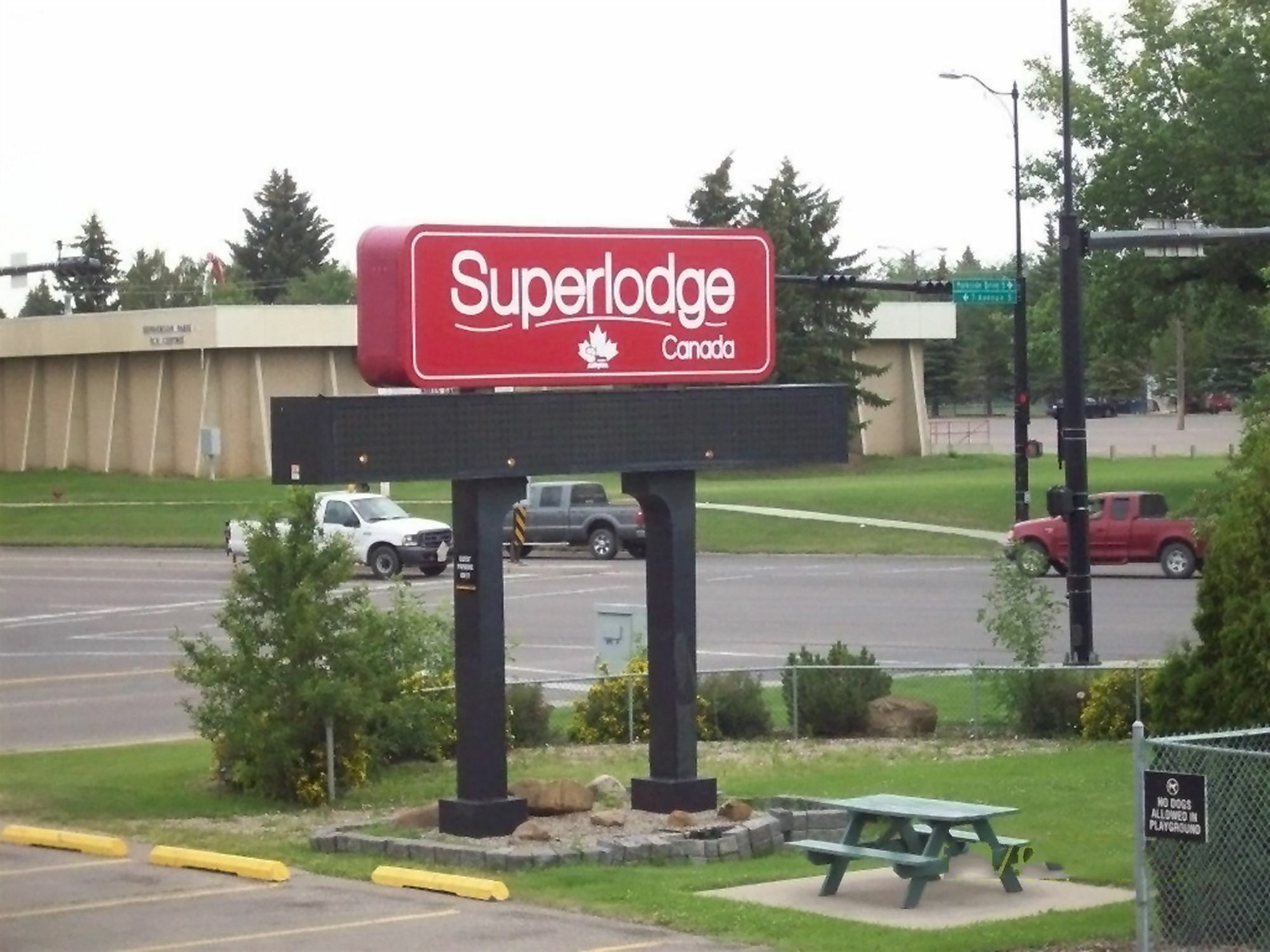 Superlodge Canada Lethbridge Extérieur photo