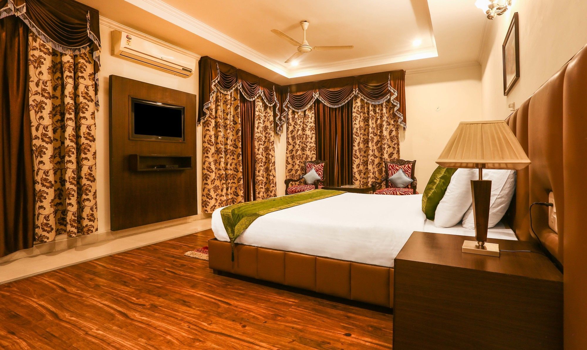 Hôtel Treebo Trend Gk Conifer à Dharamshala Extérieur photo